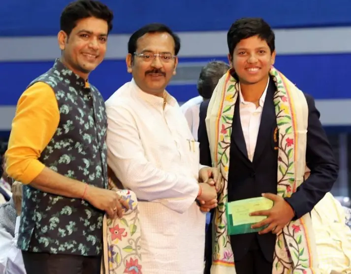 Richa Ghosh Bengal Cricketer of the Year award